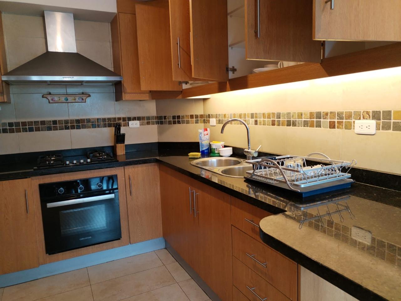 Arriendo Depto. Amoblado | 3 Dorm. | Cerca Embajada Americana y SOLCA | Disponible Ya