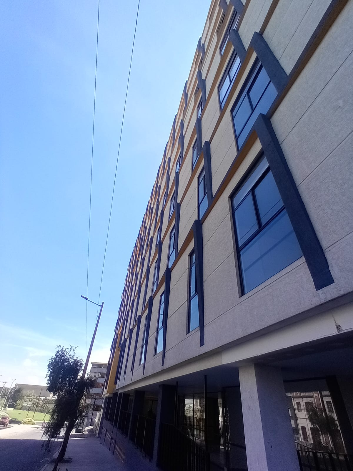 Arriendo Depto. Por Estrenar | Sector 12 de Octubre | 2 Dorm. | Cerca Asamblea Nacional
