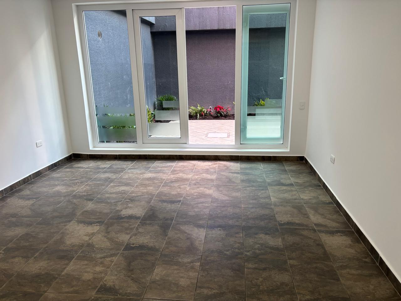 Departamento en Venta | Bellavista, Quiteño Libre | 2 Dorm. | Patio Privado 55 m²